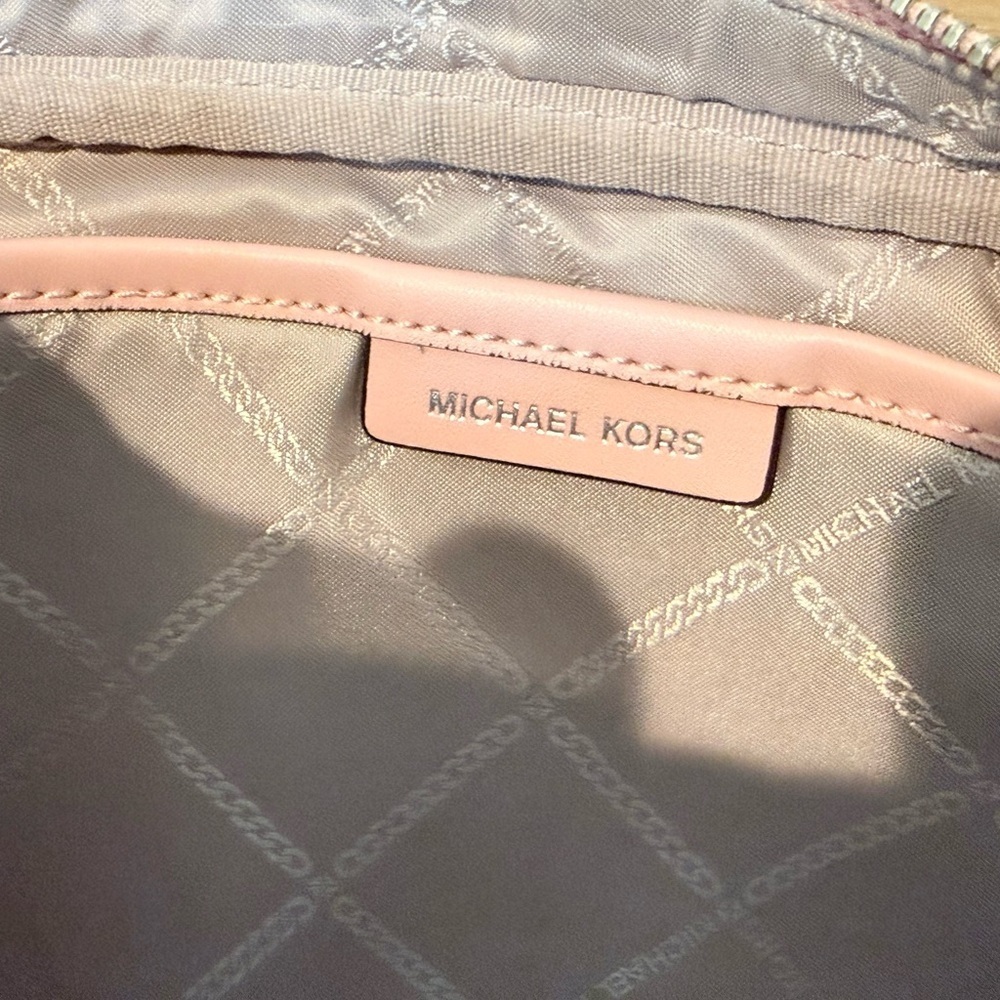 Michael Kors Pink Logo Crossbody Bag Saffiano Leather Camera Bag Like New - Picture 6 of 9